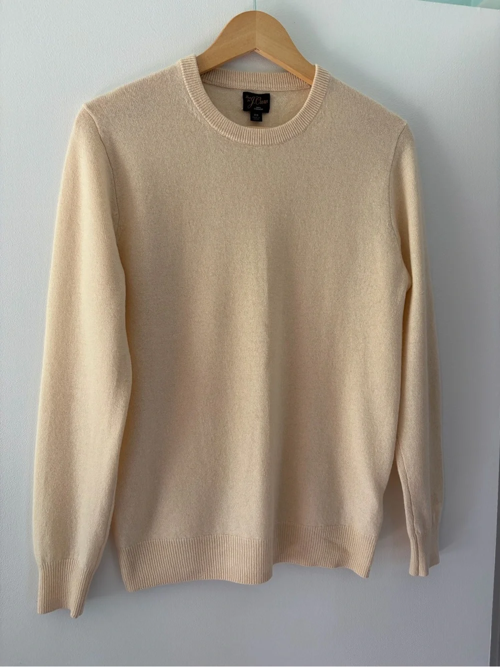 J. Crew Women's XS 100% Mongolian Cashmere Cream Crewneck Sweater